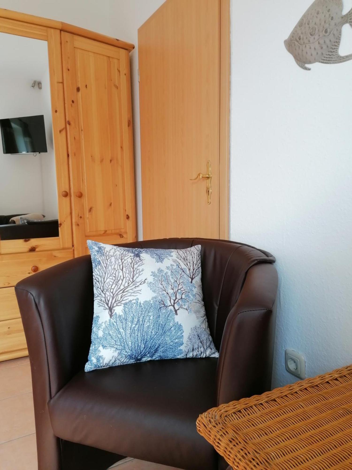 Boddenhus Auf Ruegen - Ferienwohnungen Und Pension Rappin Pokój zdjęcie
