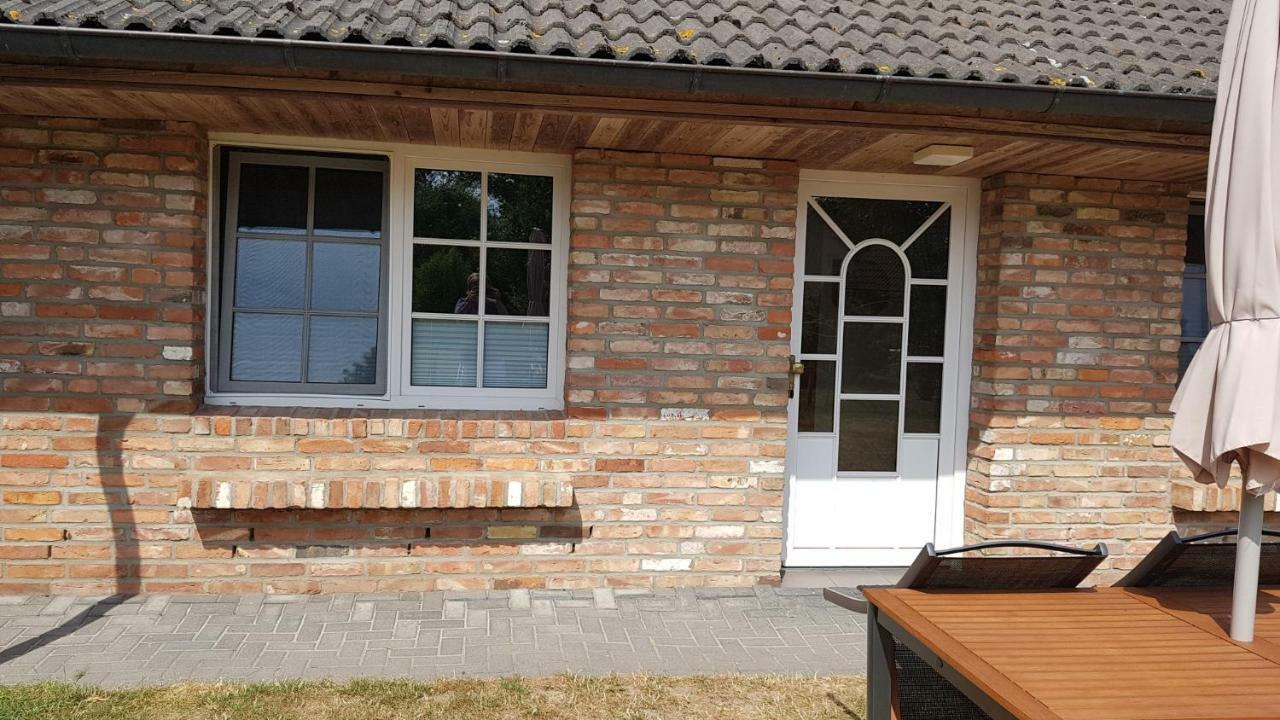 Boddenhus Auf Ruegen - Ferienwohnungen Und Pension Rappin Zewnętrze zdjęcie